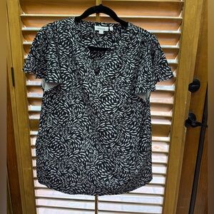 Chico's Black and White Swirl Blouse